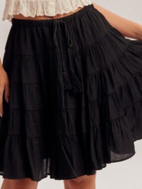 WT Hem & Thread black midi tiered skirt